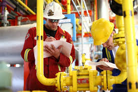Safety procedures for oil and gas contractors' course